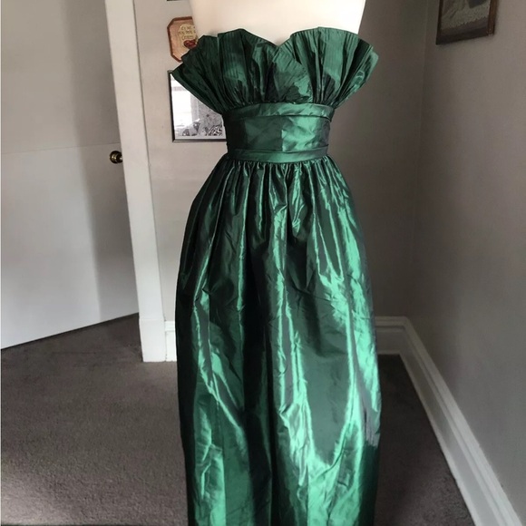 emerald green cocktail dress neiman marcus Amsale Arch Strapless Embroidered Column Cocktail Dress, Emerald, Women's, 8, Cocktail & Party Wedding Guest Dresses Strapless Dresses